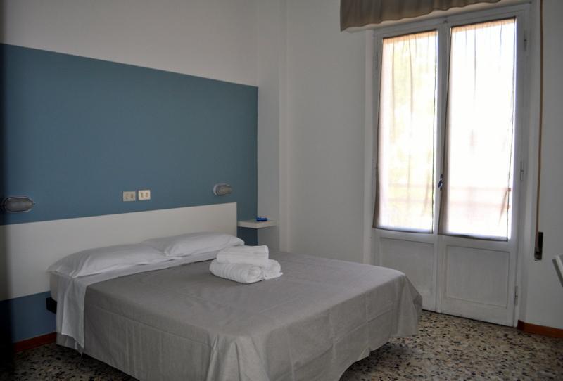 Hotel Urano Cattolica Buitenkant foto