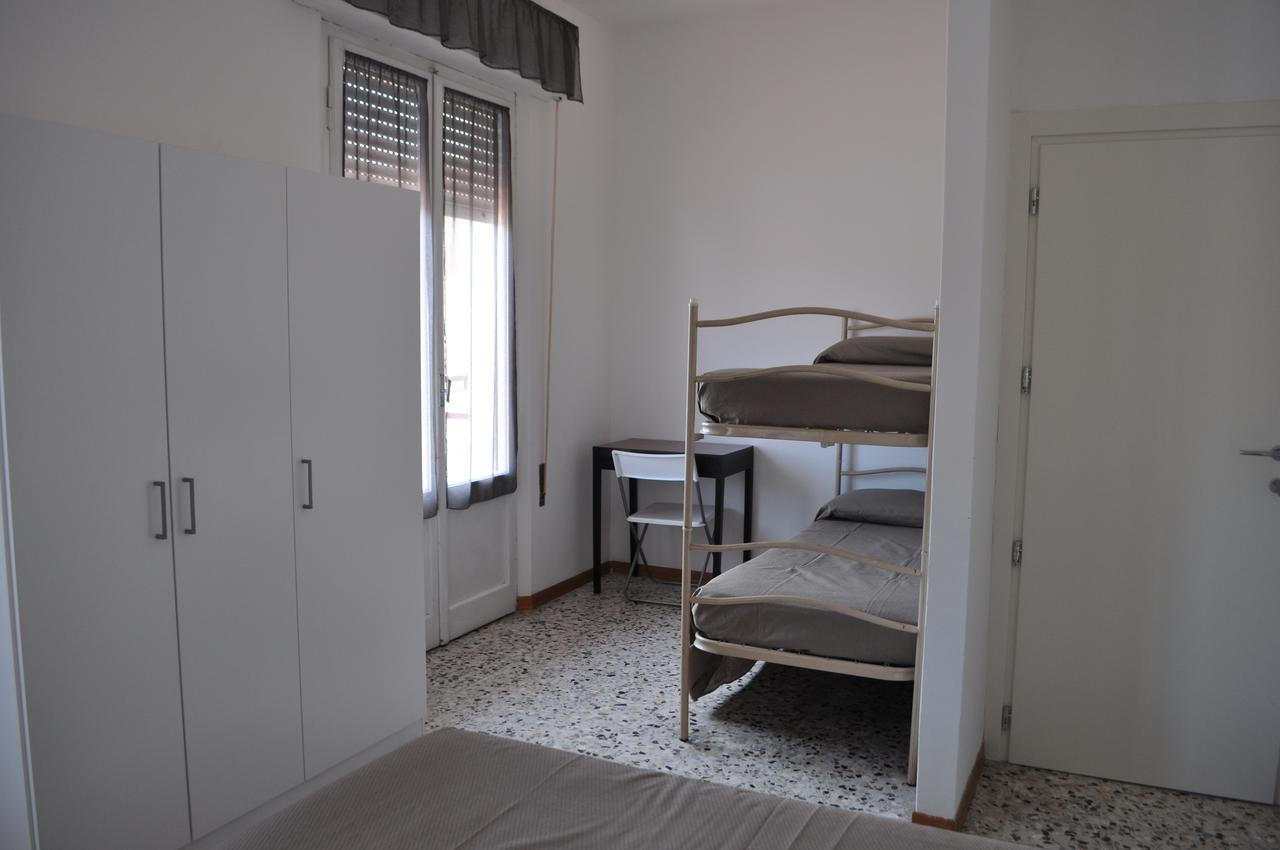 Hotel Urano Cattolica Buitenkant foto