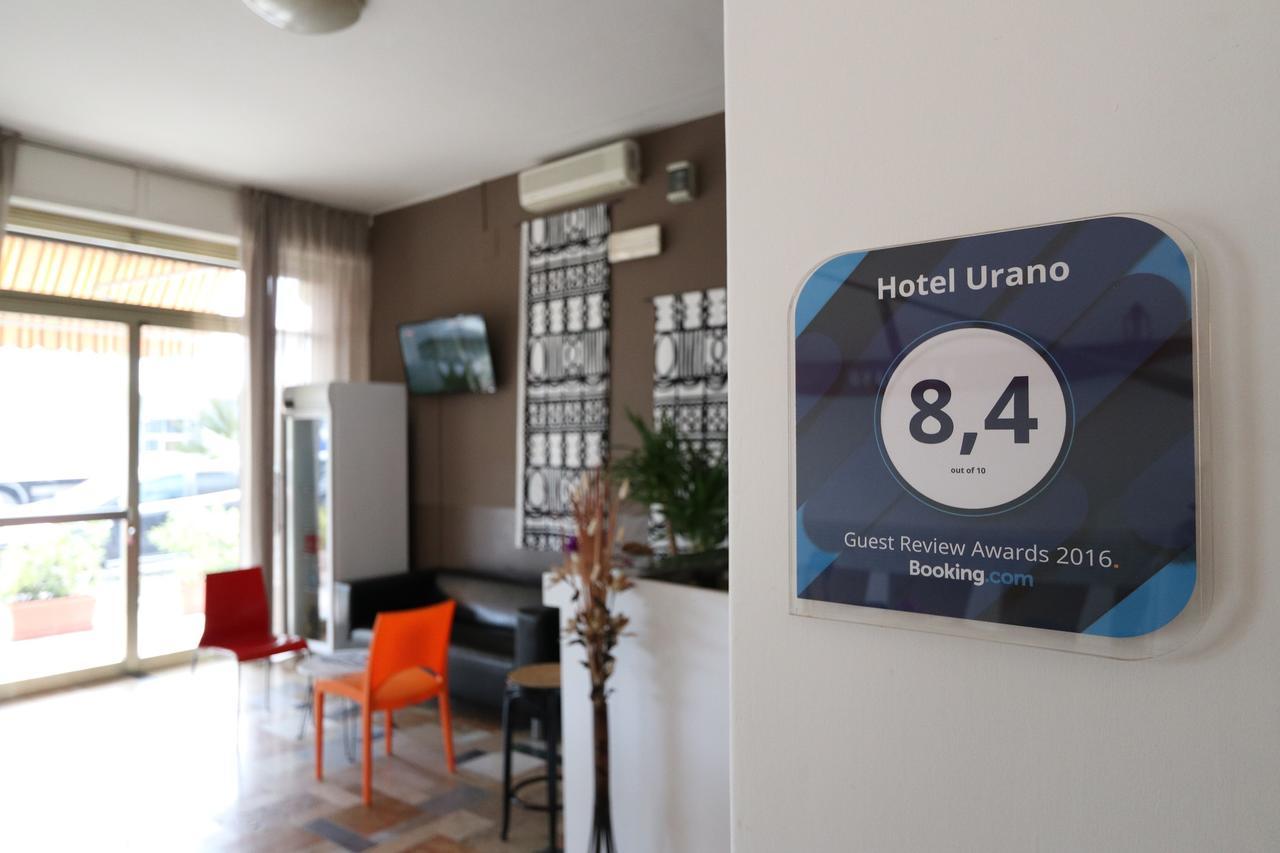 Hotel Urano Cattolica Buitenkant foto