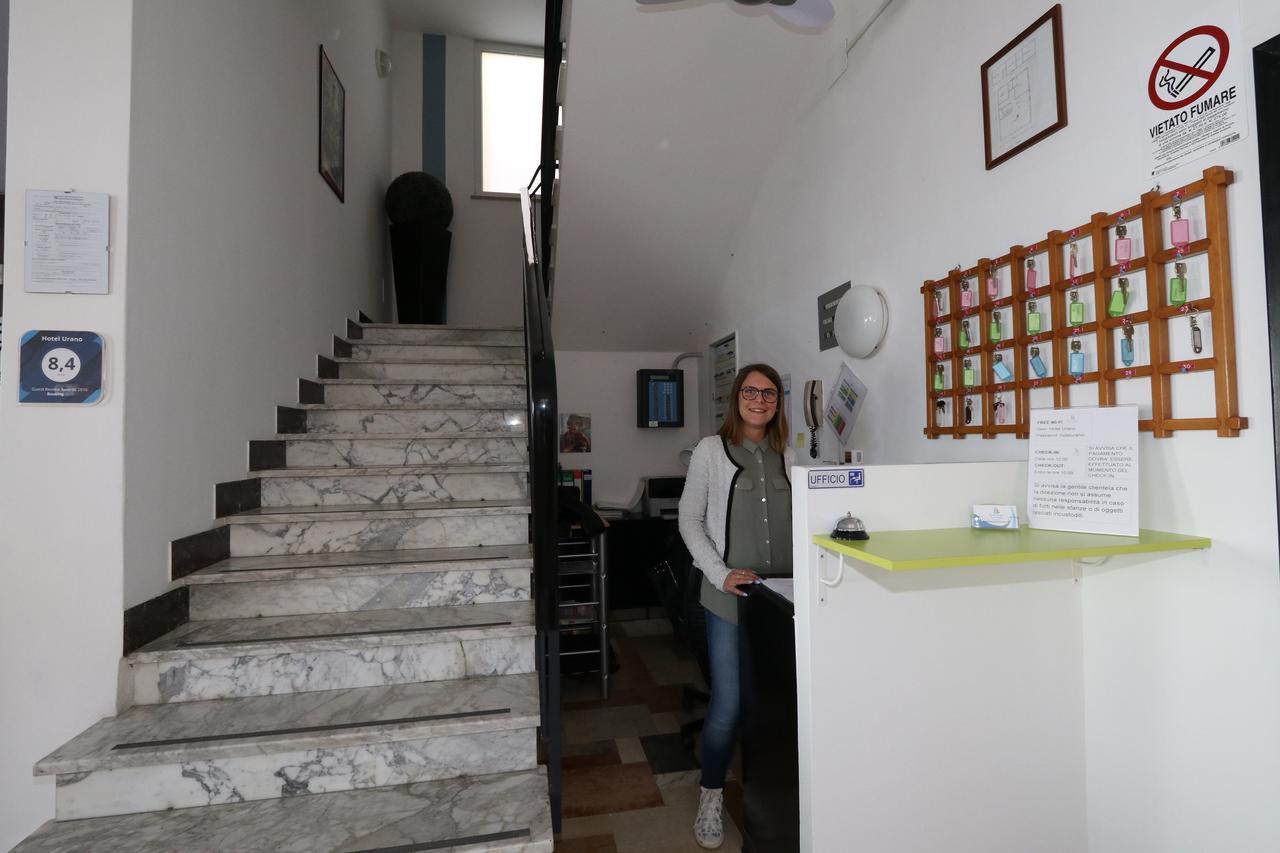Hotel Urano Cattolica Buitenkant foto