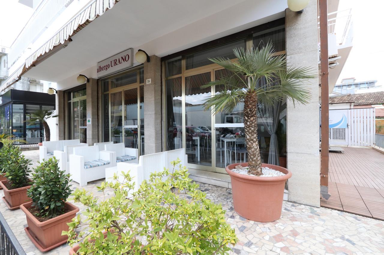 Hotel Urano Cattolica Buitenkant foto