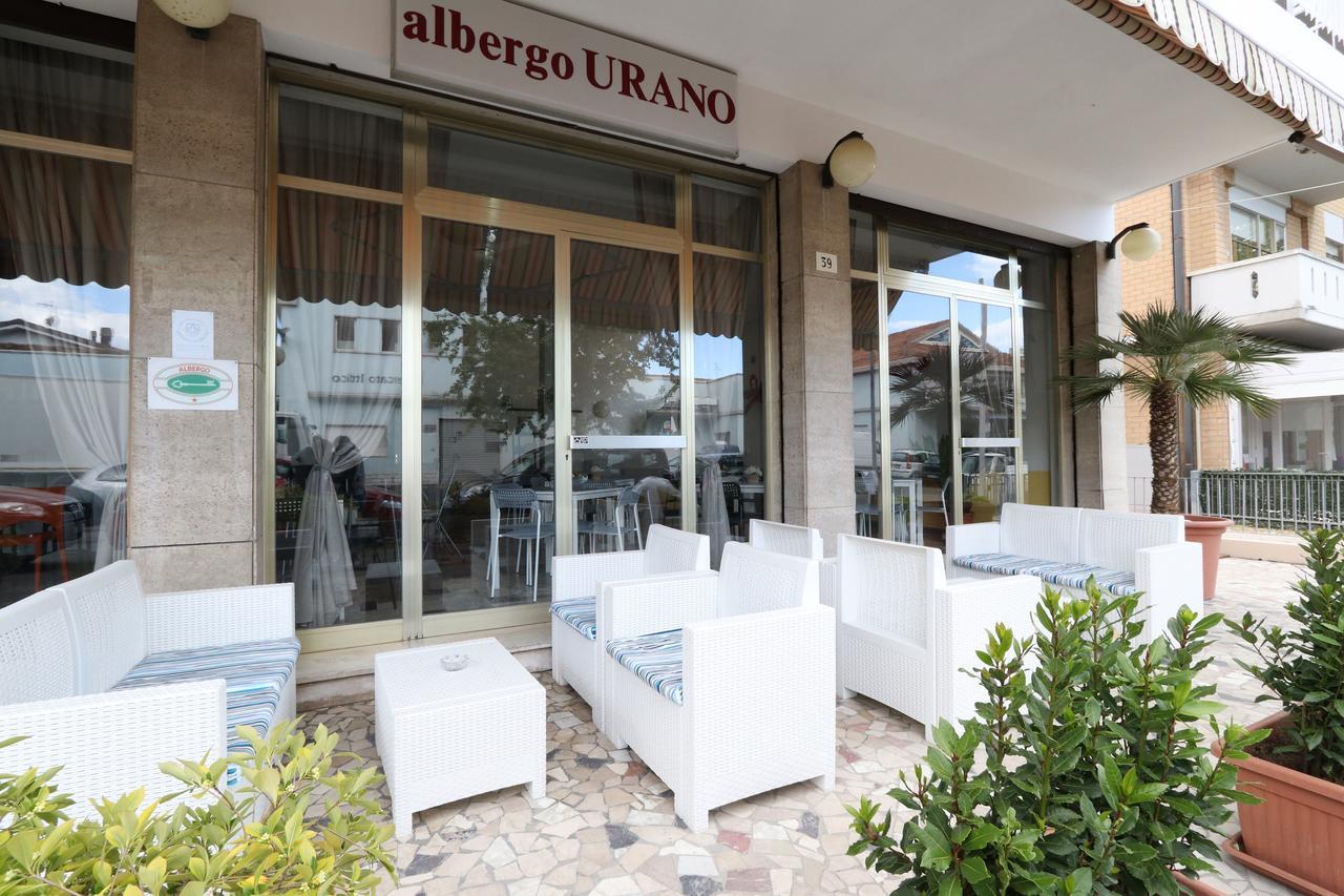Hotel Urano Cattolica Buitenkant foto